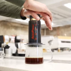 Onyx AeroPress Original Coffee Maker -Onyx Sales 2023 Aeropress4