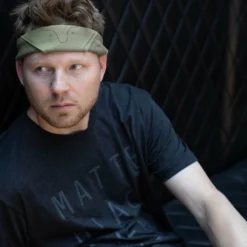 Onyx Conspectus Bandana -Onyx Sales 2023 styled 7 20539b0e 1216 4451 8514 04e7a09b9f96